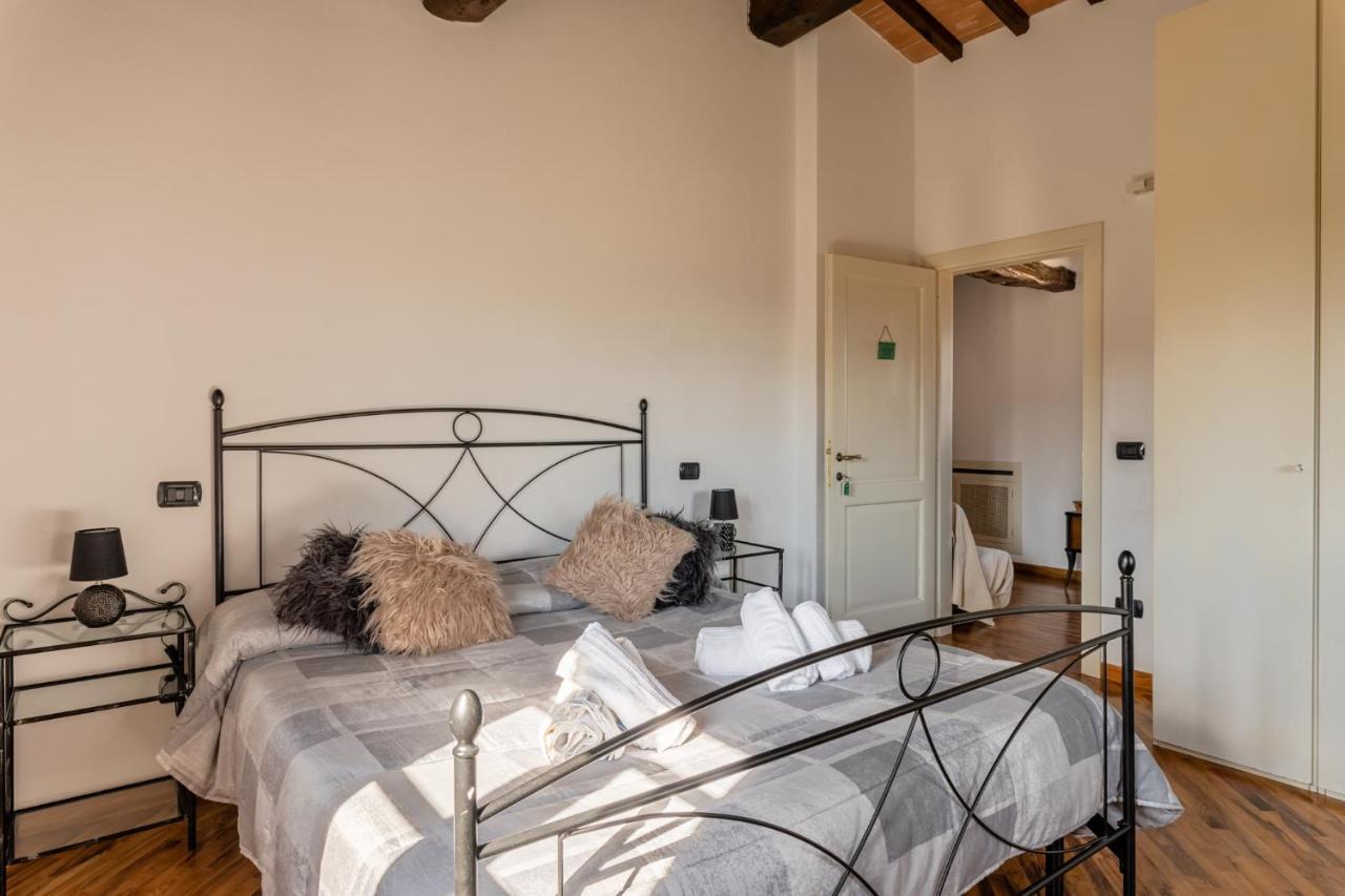Casa Vecchia Rooms And Parking Gambassi Terme Exterior foto